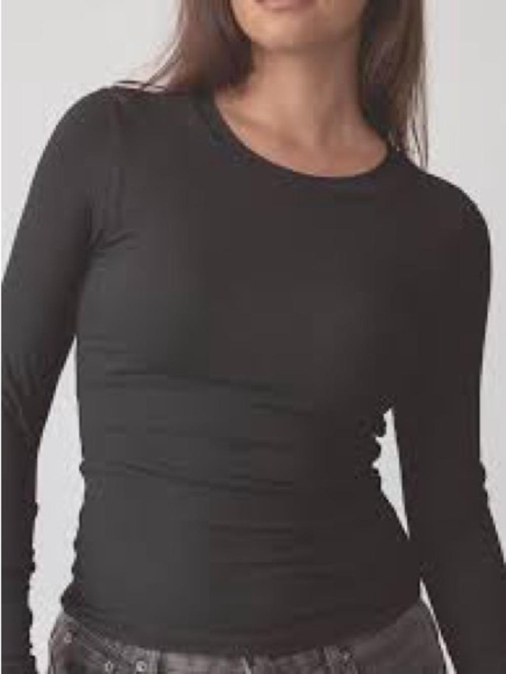 Klassy Network Black Long-Sleeve Women’s Crewneck Top